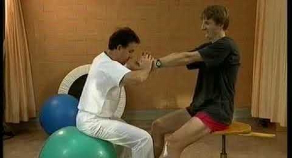 R&eacute;&eacute;ducation apr&egrave;s reconstruction du ligament crois&eacute; ant&eacute;rieur