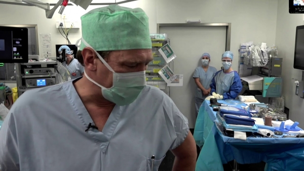Pr&eacute;sentation de la session live surgery depuis la salle d&rsquo;op&eacute;ration